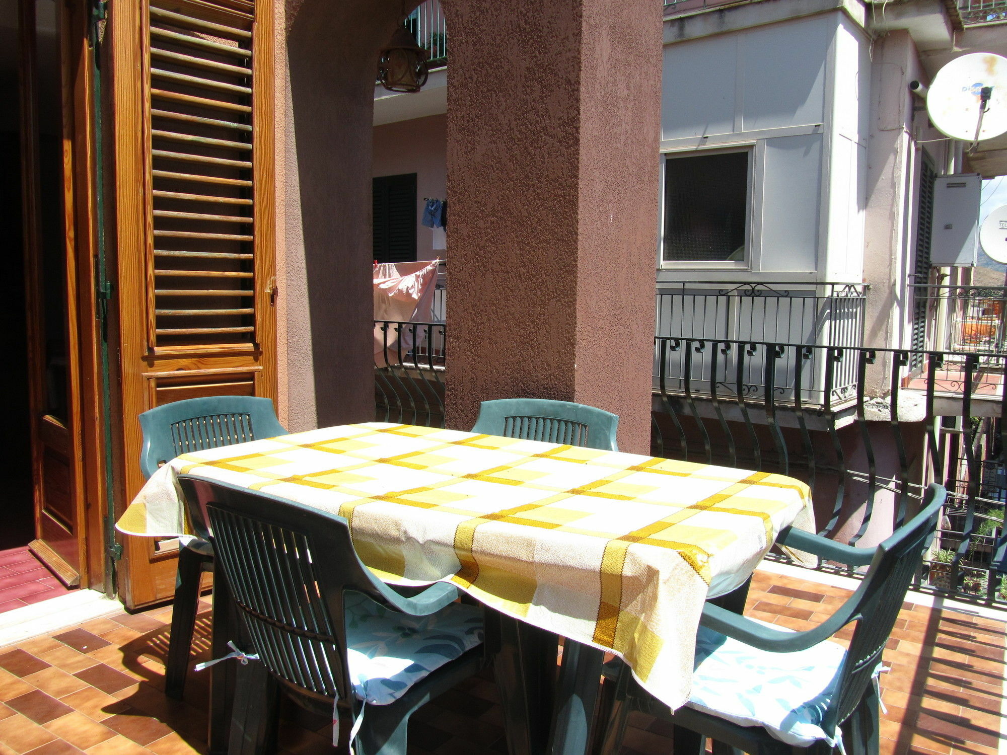 Comeinsicily Al Mercato Taormina Exterior foto